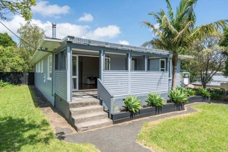 Photo of property in 33 Armitage Road, Wellsford, 0900