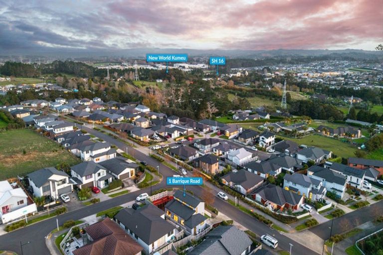 Photo of property in 1 Barrique Road, Kumeu, 0810