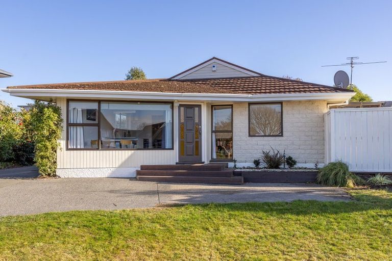 Photo of property in 1/7 Ringwood Place, Avonhead, Christchurch, 8042