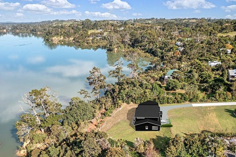 Photo of property in 15a Chatham Avenue, Paremoremo, Auckland, 0632