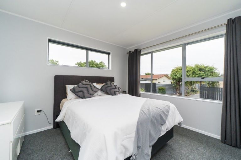 Photo of property in 9 Hinau Place, Cloverlea, Palmerston North, 4412