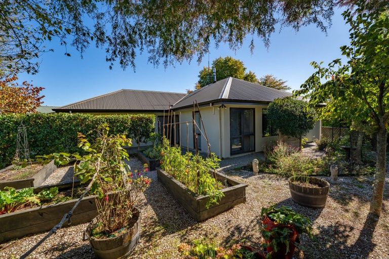 Photo of property in 2 Mccrae Street, Wakefield, 7025