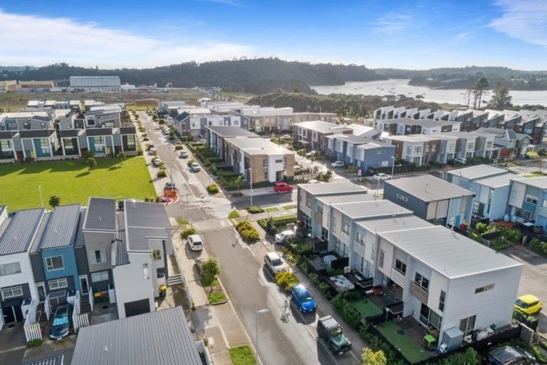 Photo of property in 21 Mollusc Road, Hobsonville, Auckland, 0616