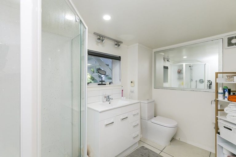 Photo of property in 55 Waikowhai Street, Ngaio, Wellington, 6035