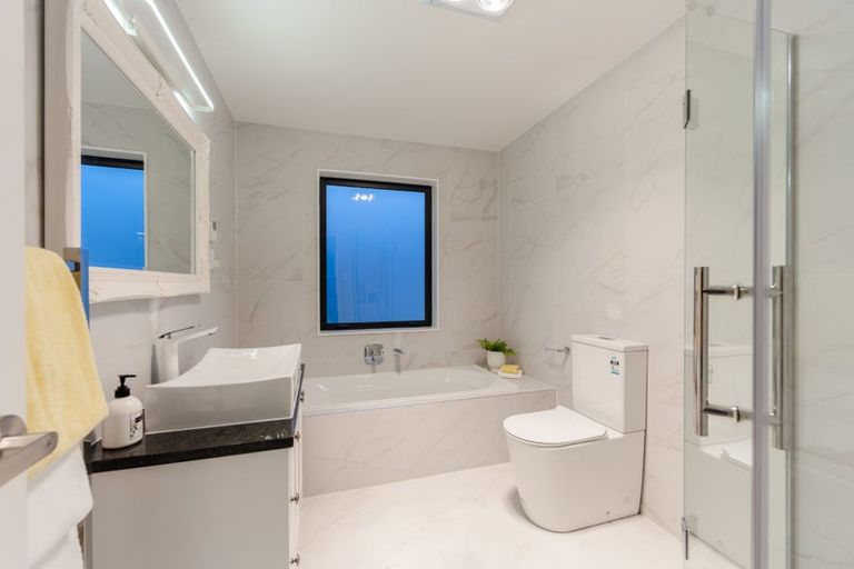 Photo of property in 21 Tawatawa Street, Long Bay, Auckland, 0630