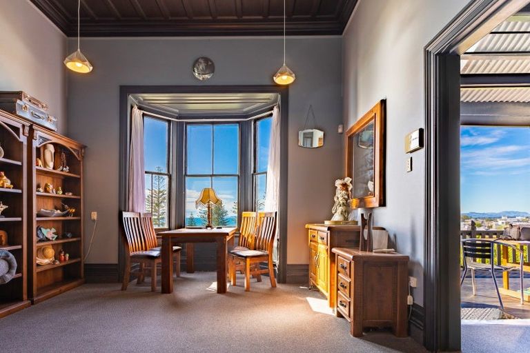 Photo of property in 4a Seaview Terrace, Bluff Hill, Napier, 4110