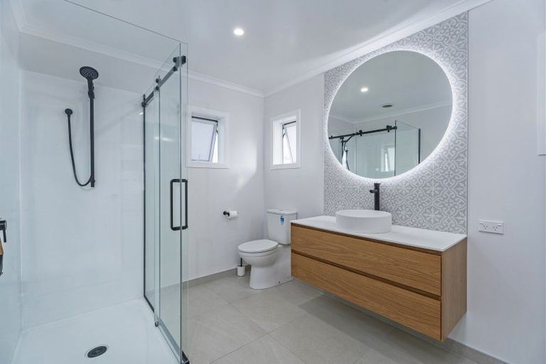 Photo of property in 100 Kupe Drive, Whitianga, 3510