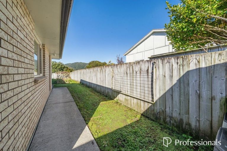 Photo of property in 21 Sun Valley Grove, Wainuiomata, Lower Hutt, 5014