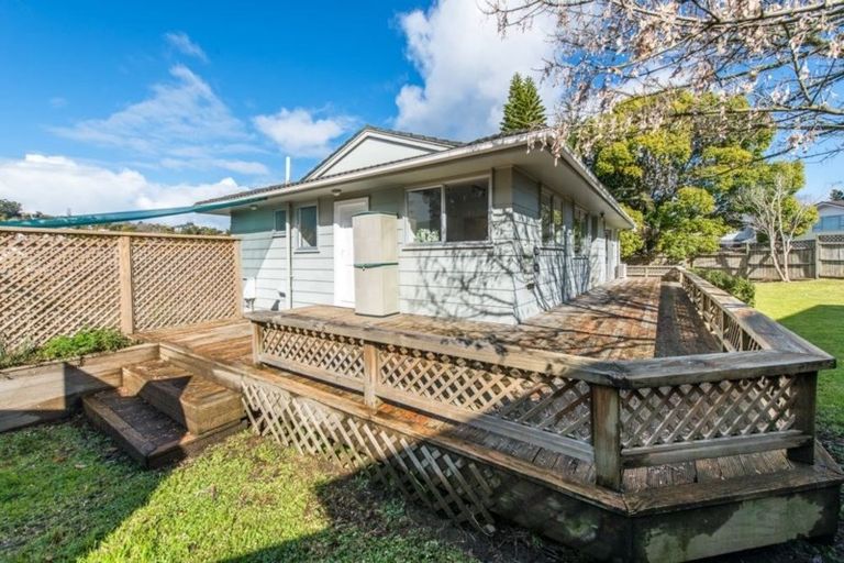 Photo of property in 1 Regatta Road, Torbay, Auckland, 0630