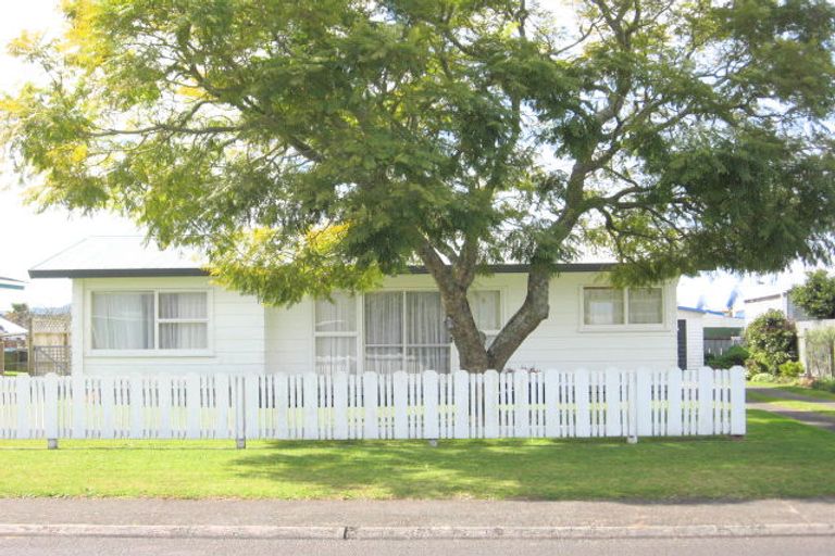 Photo of property in 115 Robinson Road, Whitianga, 3510