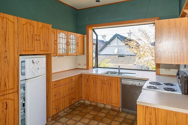 Photo of property in 32 Garfield Avenue, Roslyn, Dunedin, 9010