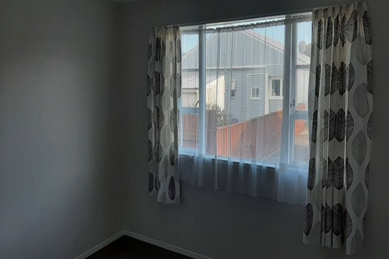 Photo of property in 2/18 Devonshire Road, Miramar, Wellington, 6022