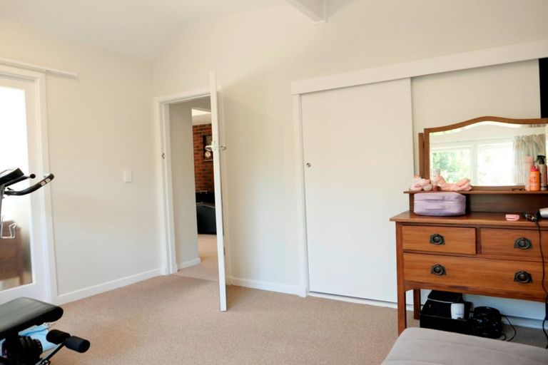 Photo of property in 74 Matai Road, Raumati South, Paraparaumu, 5032