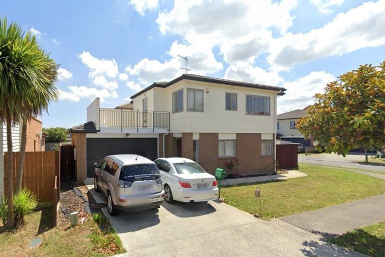 Photo of property in 15 Maypark Crescent, Flat Bush, Auckland, 2016