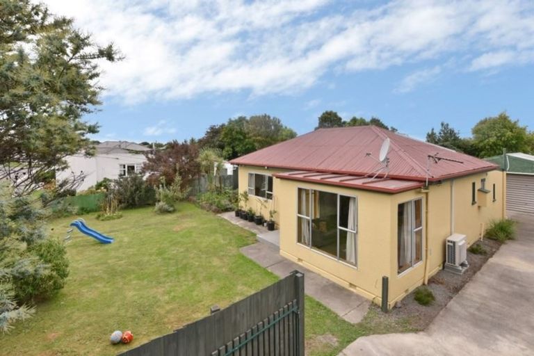 Photo of property in 8 Okeover Street, Woolston, Christchurch, 8062