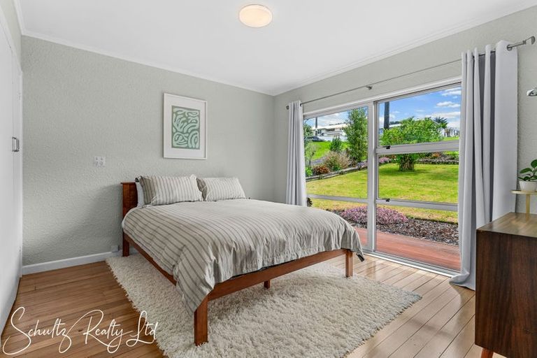 Photo of property in 15 Bickerstaffe Road, Maungaturoto, 0520