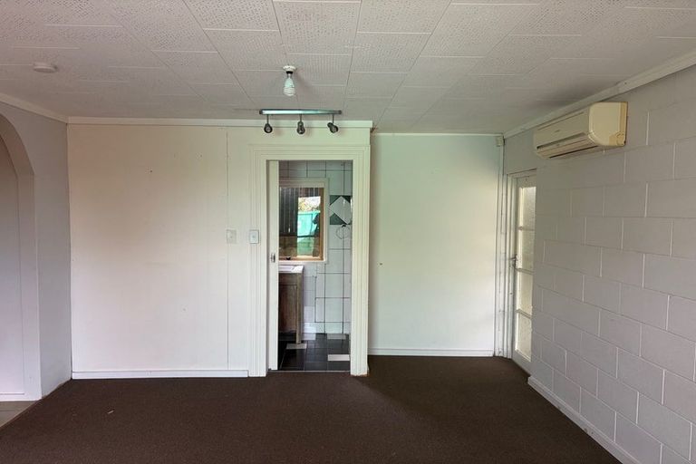 Photo of property in 62 Weatherly Road, Torbay, Auckland, 0630