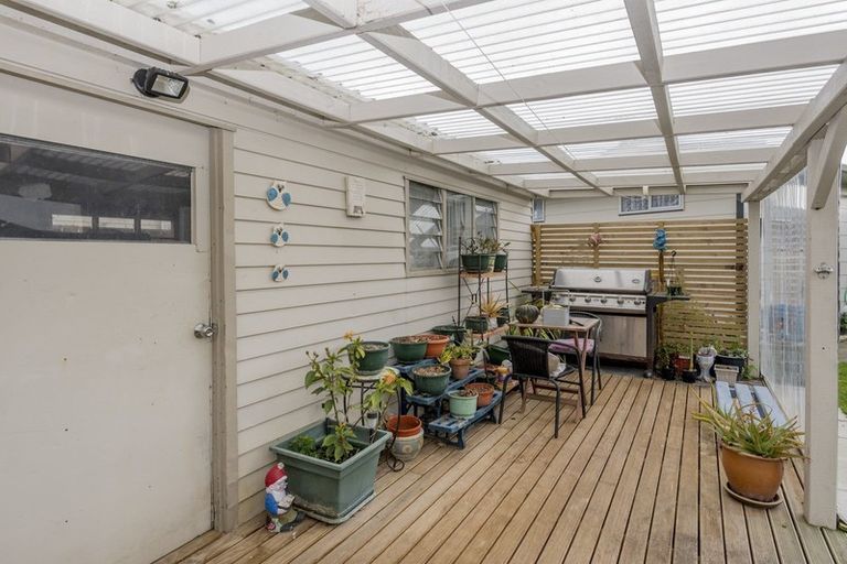 Photo of property in 17 Strathmore Avenue, Levin, 5510