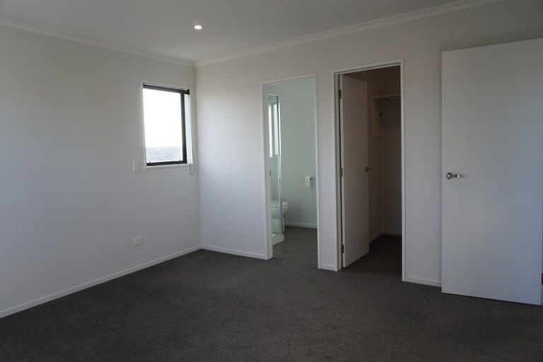 Photo of property in 28 Sholto Duncan Crescent, Halswell, Christchurch, 8025