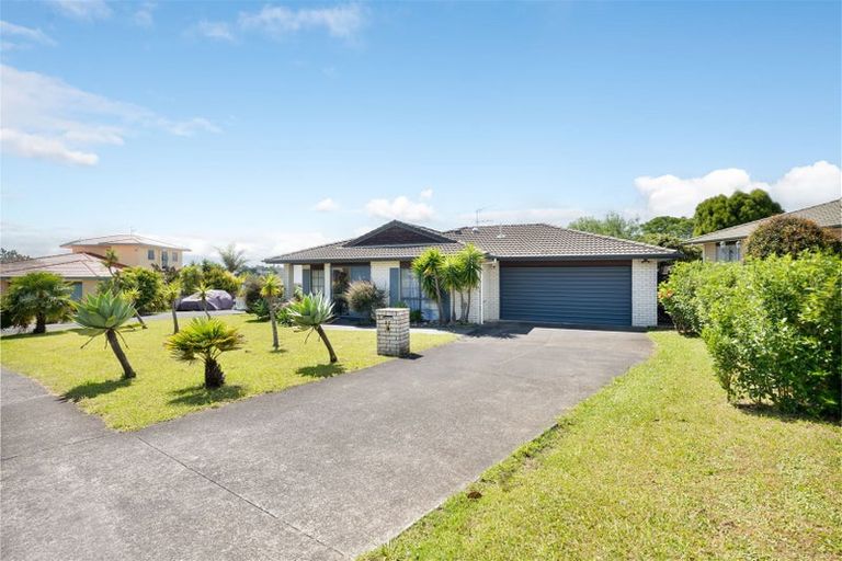 Photo of property in 85 Buscomb Avenue, Henderson, Auckland, 0610