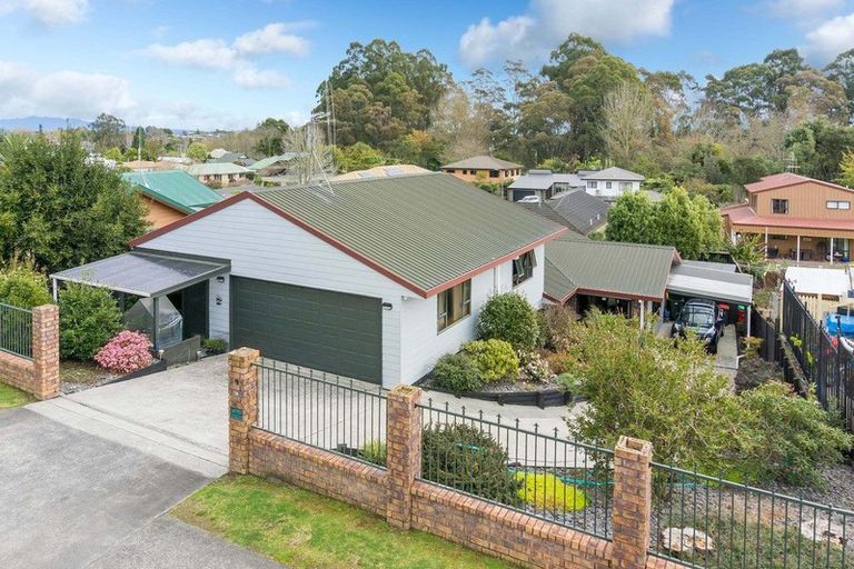 Photo of property in 64 Dixon Road, Glenview, Hamilton, 3206