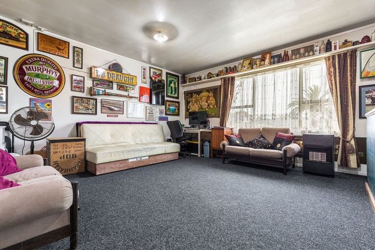 Photo of property in 106 Everglade Drive, Totara Heights, Auckland, 2105