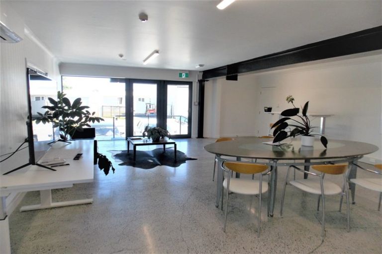 Photo of property in 15 Wilson Street, Hawera, 4610