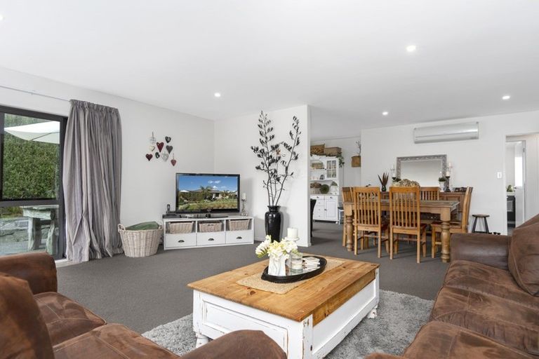 Photo of property in 3 Gumtree Lane, Omokoroa, 3114