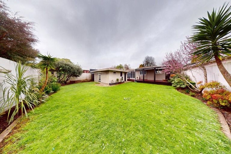 Photo of property in 7 Raglan Avenue, Cloverlea, Palmerston North, 4412