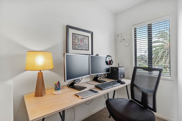 Photo of property in 41/2 Armoy Drive, East Tamaki, Auckland, 2016