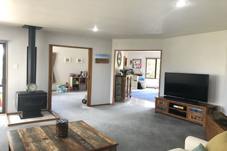 Photo of property in 33 Long Drive, Torbay, Auckland, 0630