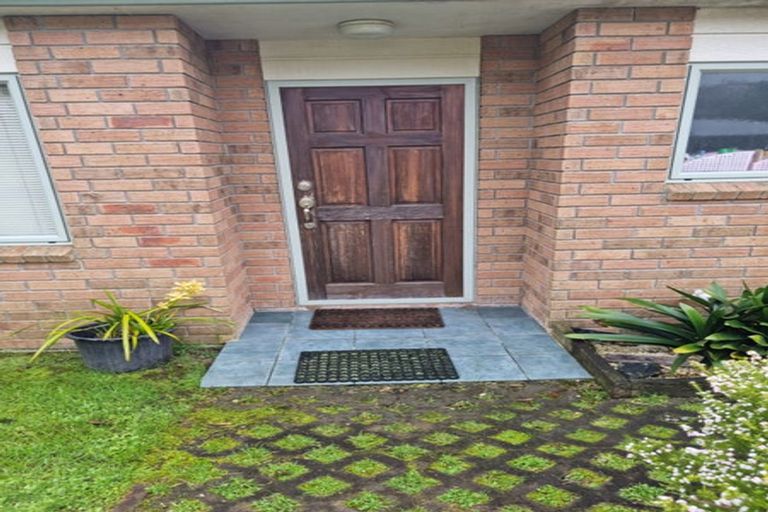 Photo of property in 6 Black Teal Close, Unsworth Heights, Auckland, 0632