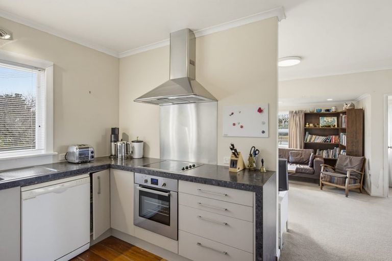 Photo of property in 9 Kirkway, Raumati Beach, Paraparaumu, 5032