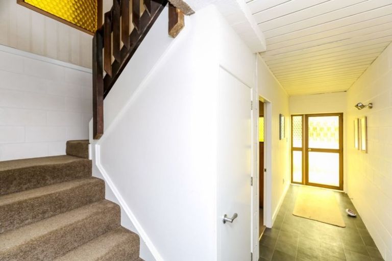 Photo of property in 14a Lombardy Place, Whalers Gate, New Plymouth, 4310