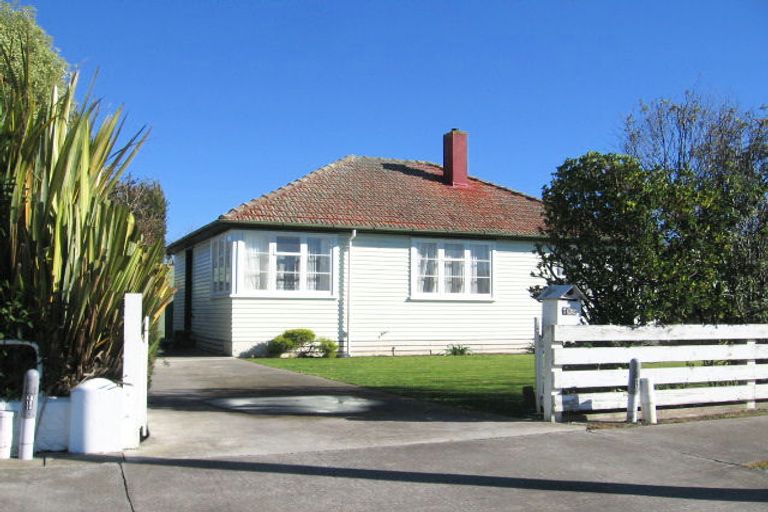 Photo of property in 102 Vogel Street, Roslyn, Palmerston North, 4414