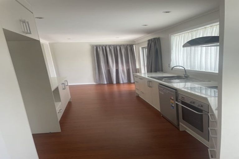 Photo of property in 29 Becroft Drive, Forrest Hill, Auckland, 0620