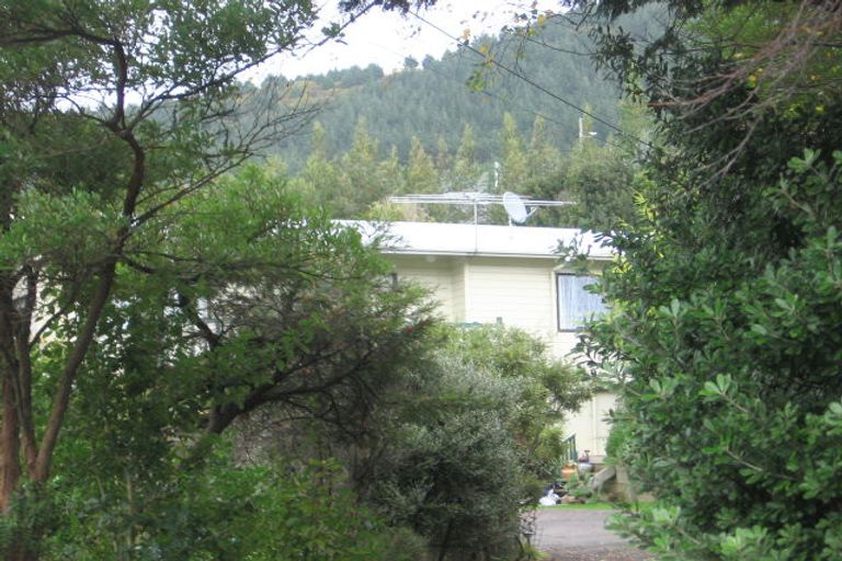 Photo of property in 15a Main Road, Tawa, Wellington, 5028