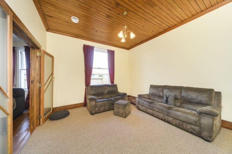 Photo of property in 161 Bridge Street, Bulls, 4818