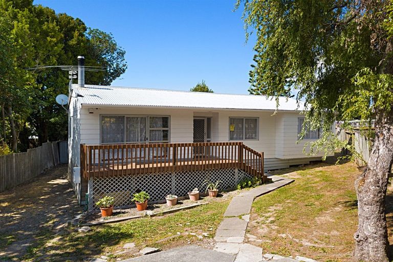 Photo of property in 72a Astley Avenue, New Lynn, Auckland, 0600