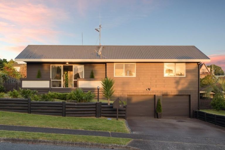 Photo of property in 31 Dunton Drive, Welcome Bay, Tauranga, 3112