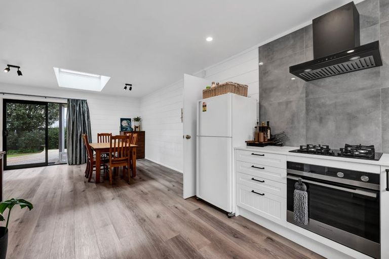 Photo of property in 23b Veale Road, Frankleigh Park, New Plymouth, 4310