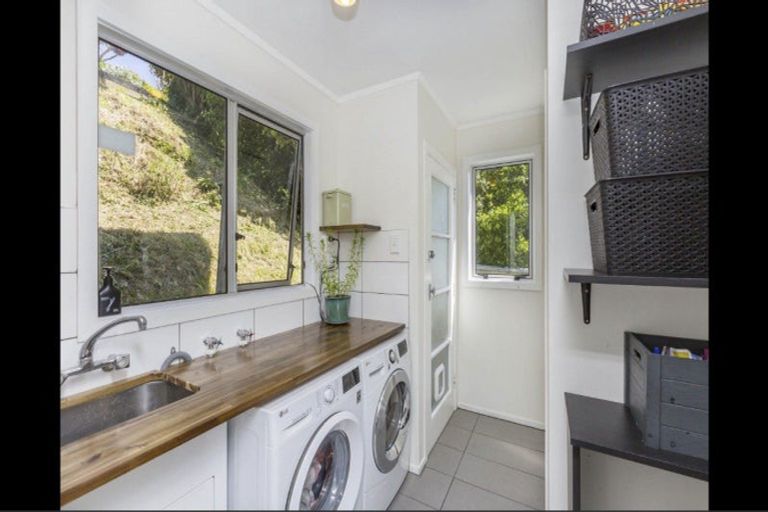 Photo of property in 4f Banksia Grove, Maungaraki, Lower Hutt, 5010