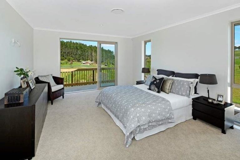 Photo of property in 262 Spur Road, Stillwater, Silverdale, 0993