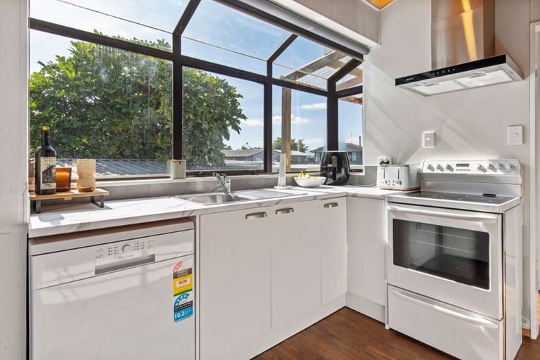 Photo of property in 34 Sunline Place, Ngongotaha, Rotorua, 3010