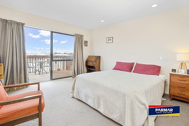 Photo of property in 159 Colwill Road, Massey, Auckland, 0614