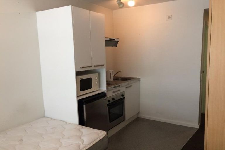 Photo of property in Orange Apartments/victoria Centr, 309/169 The Terrace, Wellington Central, Wellington, 6011