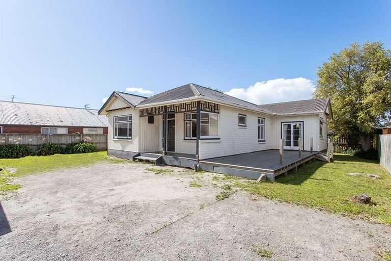 Photo of property in 290a Pages Road, Wainoni, Christchurch, 8061