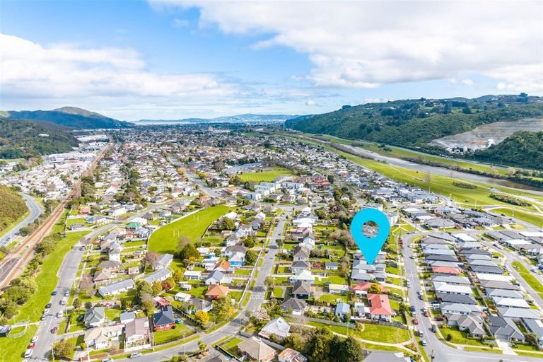 Photo of property in 85 Farmer Crescent, Taita, Lower Hutt, 5011