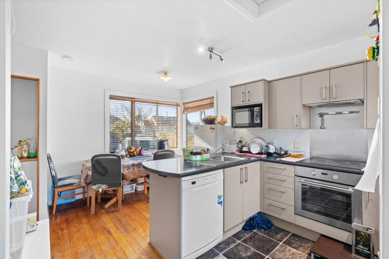 Photo of property in 11 Christian Street, Bryndwr, Christchurch, 8053