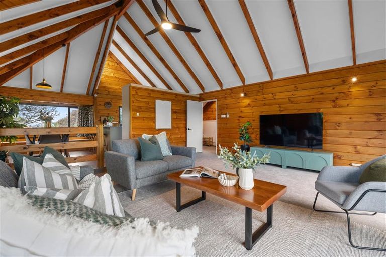 Photo of property in 62 Grand Vue Road, Kawaha Point, Rotorua, 3010